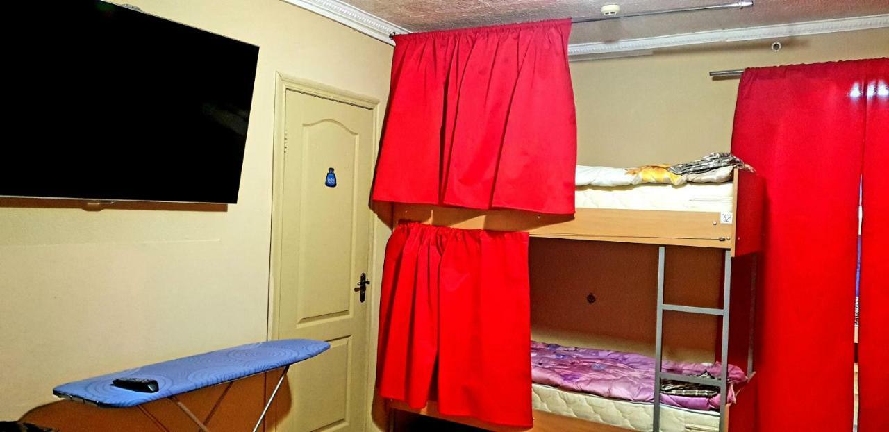Hostel 777 Kiev Exteriör bild