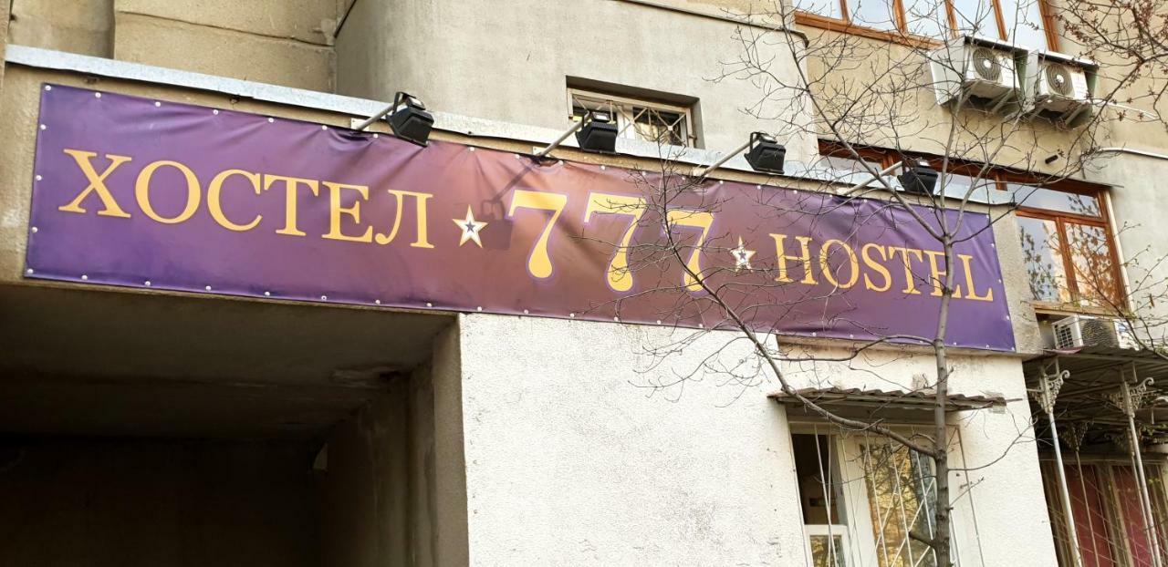 Hostel 777 Kiev Exteriör bild